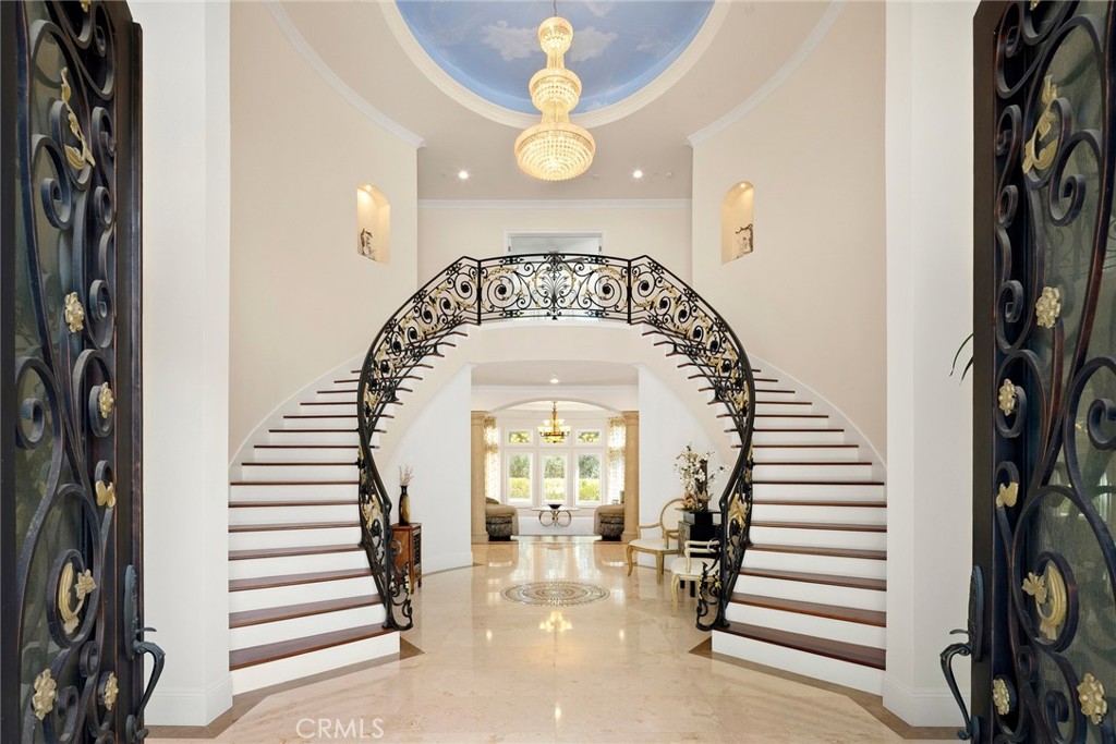 5092 Parkway Calabasas