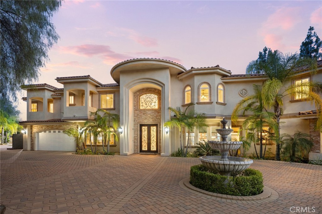 5092 Parkway Calabasas