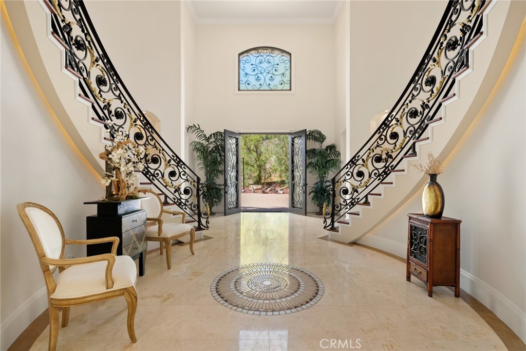 5092 Parkway Calabasas