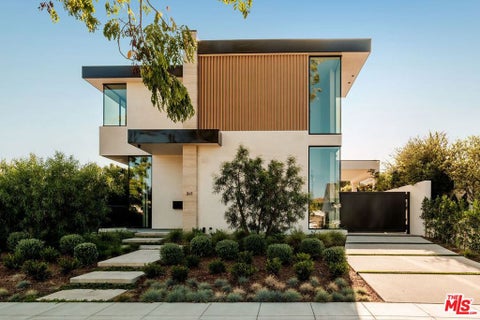 Photo of 317 S Wetherly Drive, Beverly Hills, CA 90211 (MLS # 26869375)