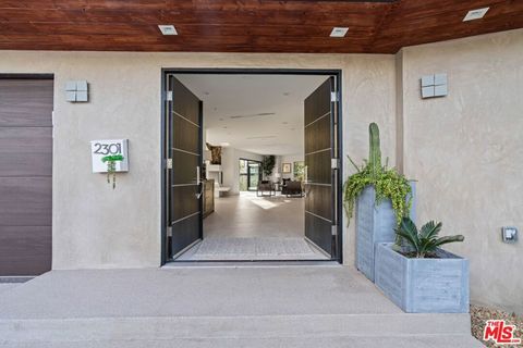 Photo of 2301 Donella Circle, Los Angeles, CA 90077 (MLS # 25617071)