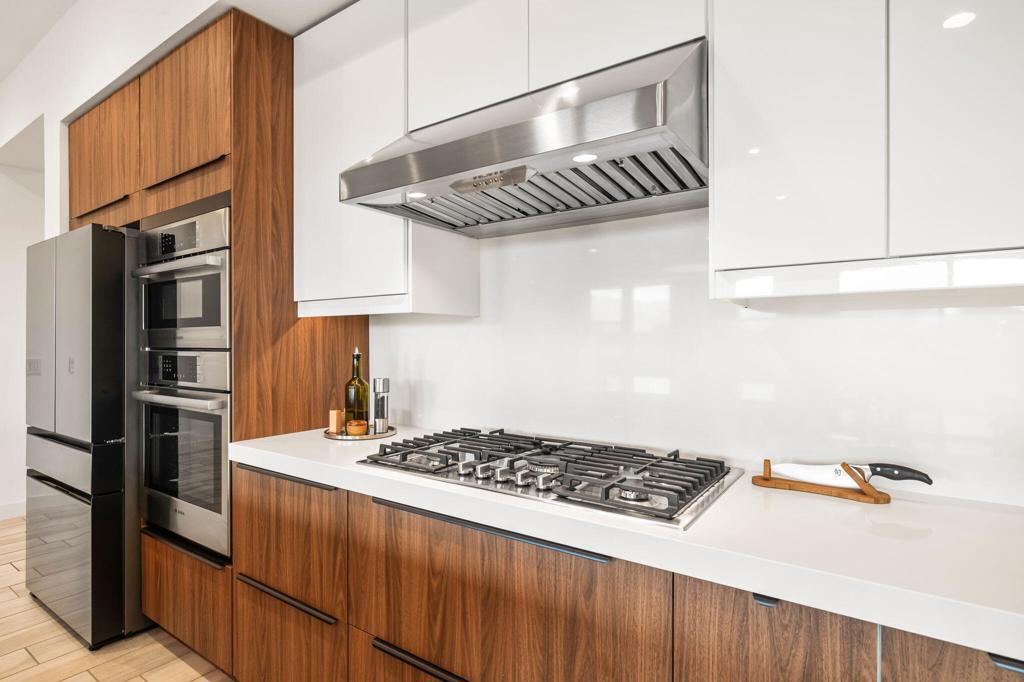 The Retreat at DW - Residential