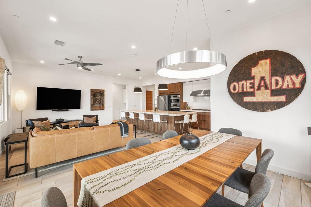 The Retreat at DW - Residential