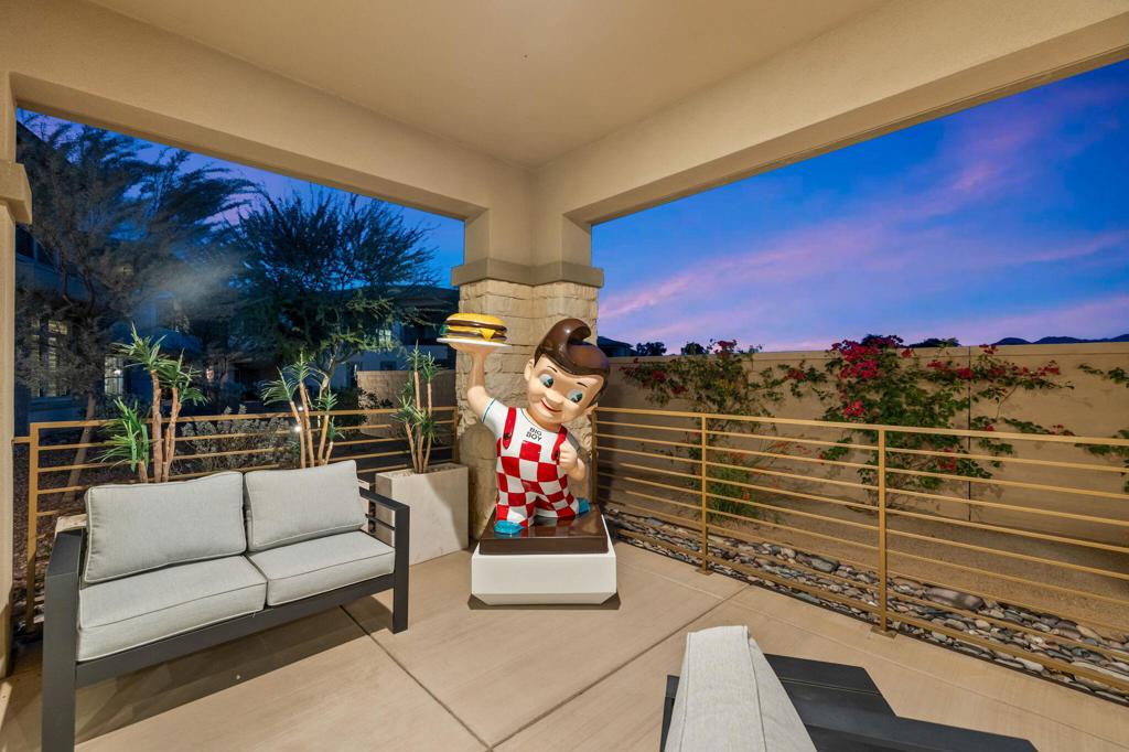 The Retreat at DW - Residential