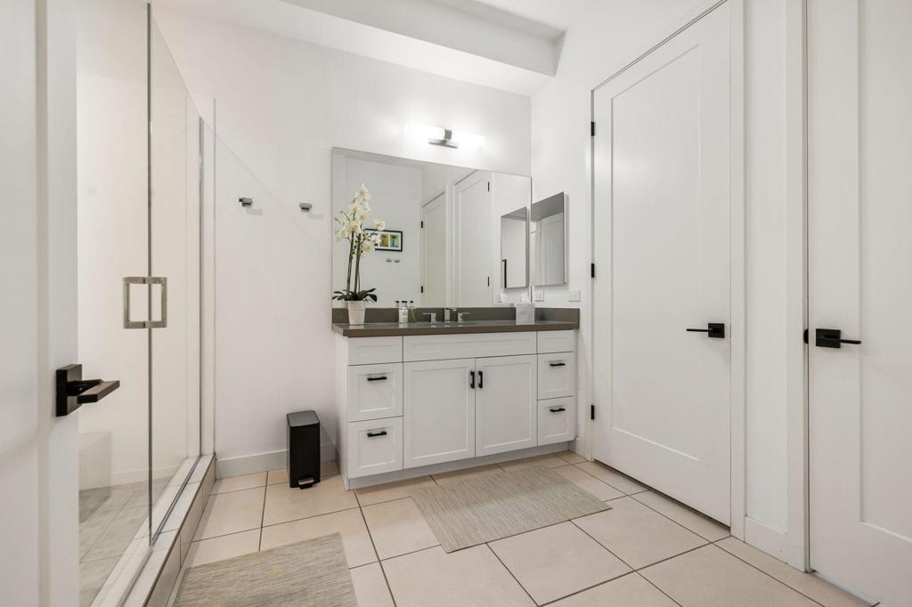 The Retreat at DW - Residential