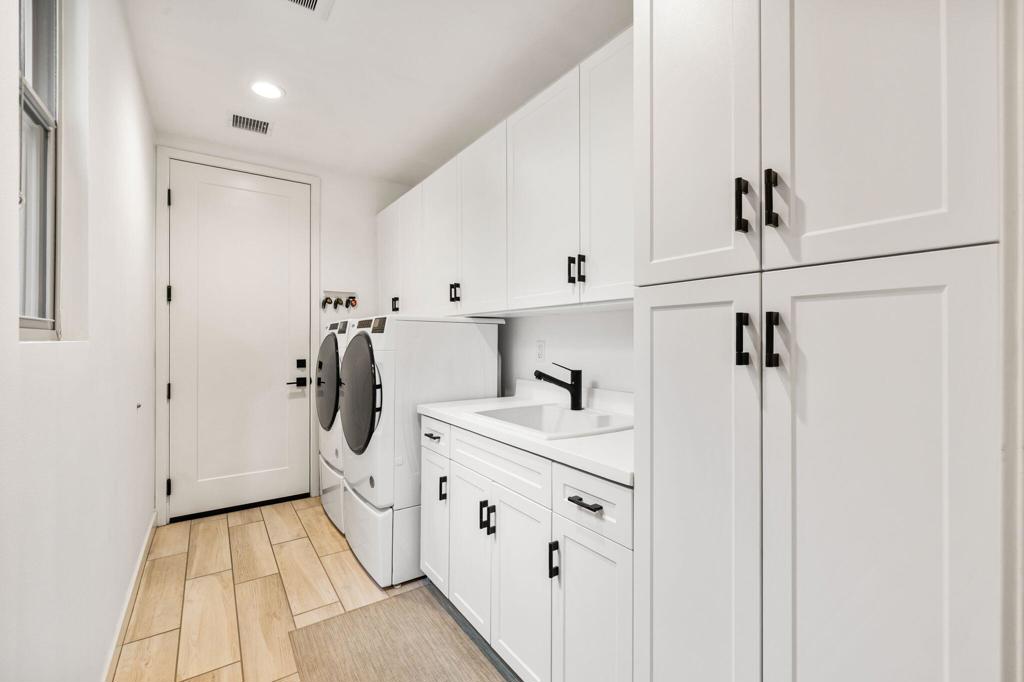 The Retreat at DW - Residential