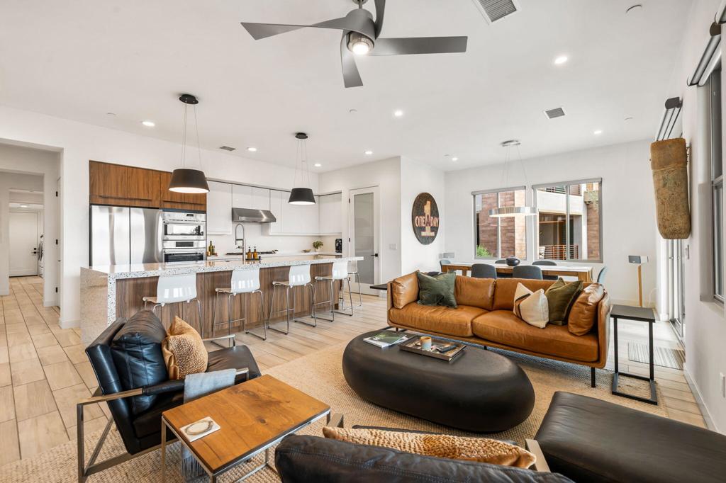 The Retreat at DW - Residential