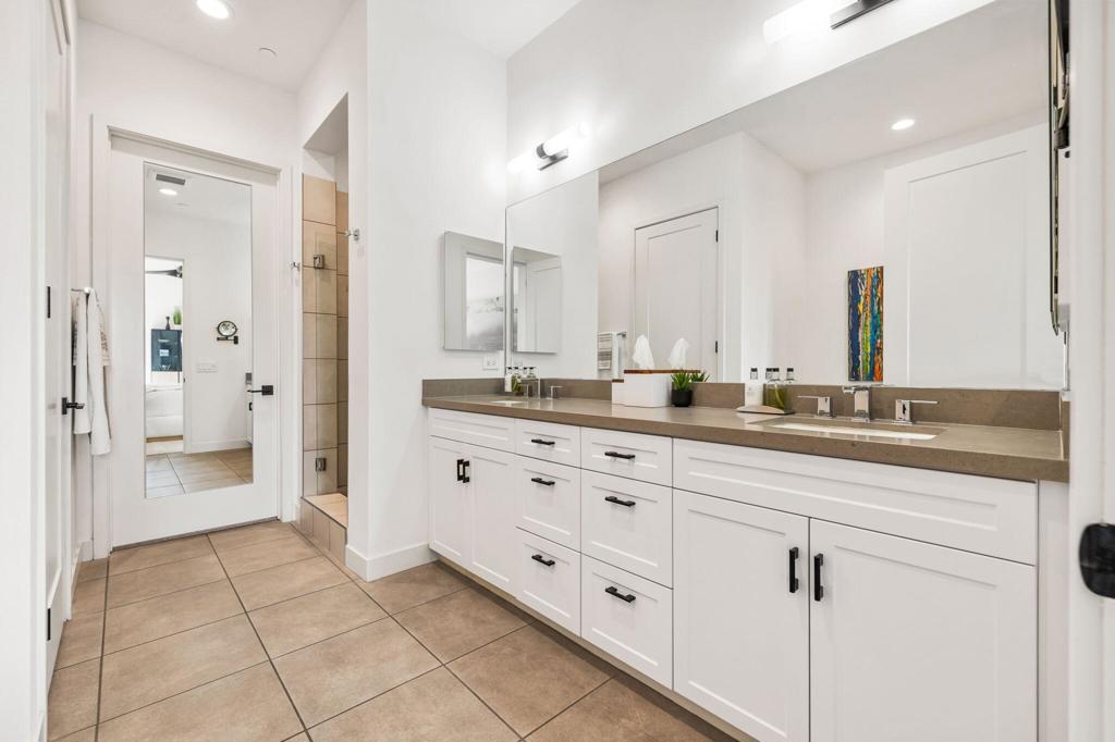 The Retreat at DW - Residential