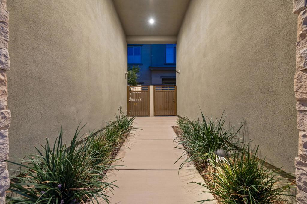 The Retreat at DW - Residential