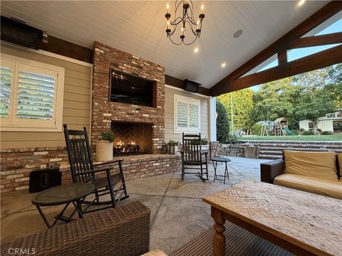 Photo of 186 Stonebrook St, Simi Valley, CA 93065 (MLS # SR26082250)