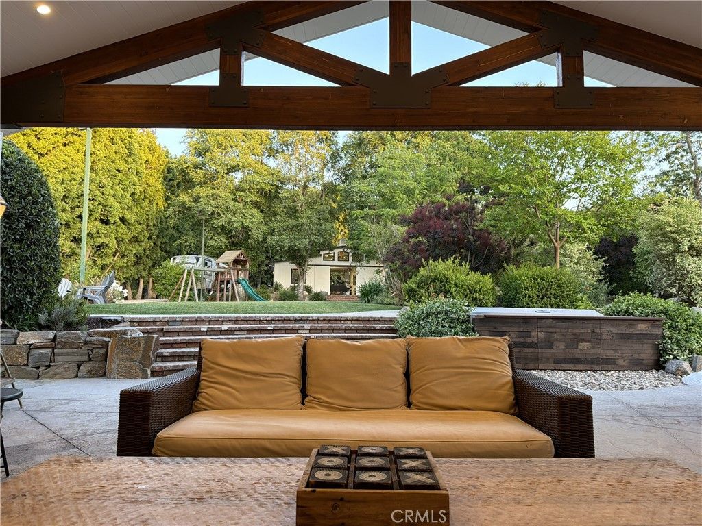 Photo of 186 Stonebrook St, Simi Valley, CA 93065 (MLS # SR26082250)