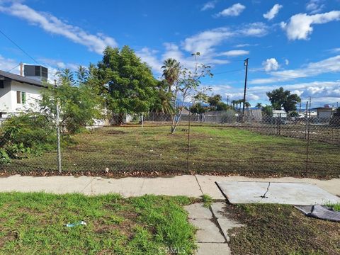Photo of 157 N J St, San Bernardino, CA 92410 (MLS # SR26063733)