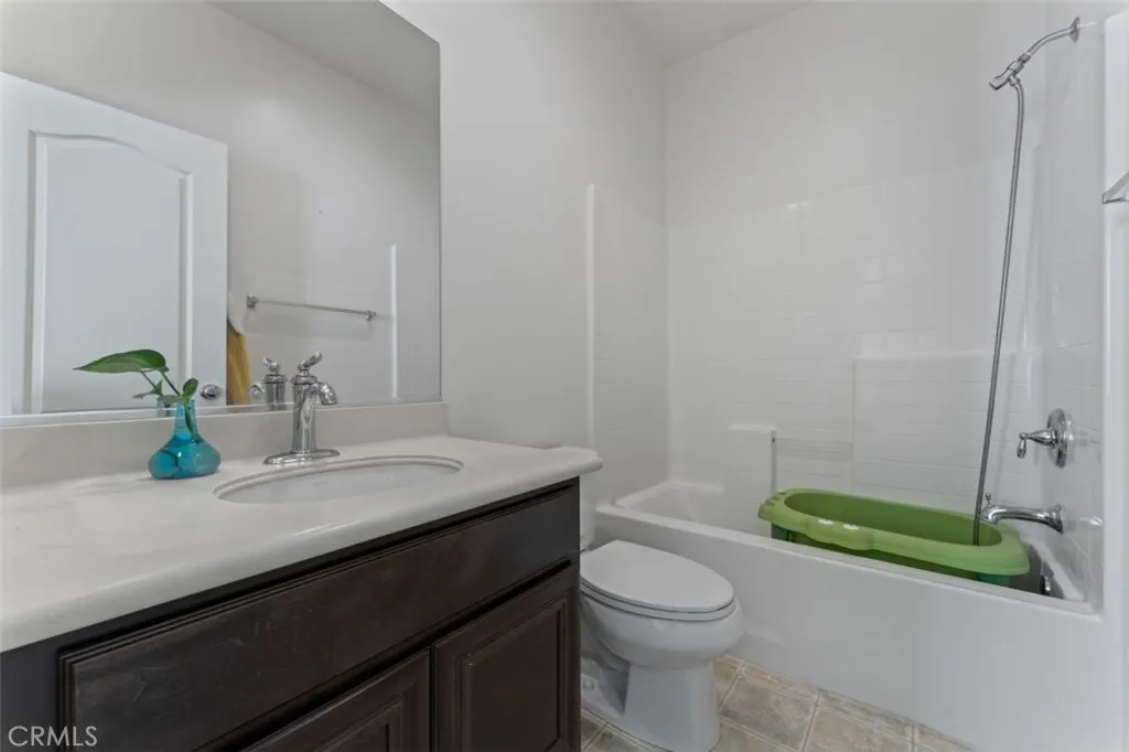 Canyon Country, California 91387, United States, 5 Bedrooms Bedrooms, ,4 BathroomsBathrooms,Residential,Active,174621