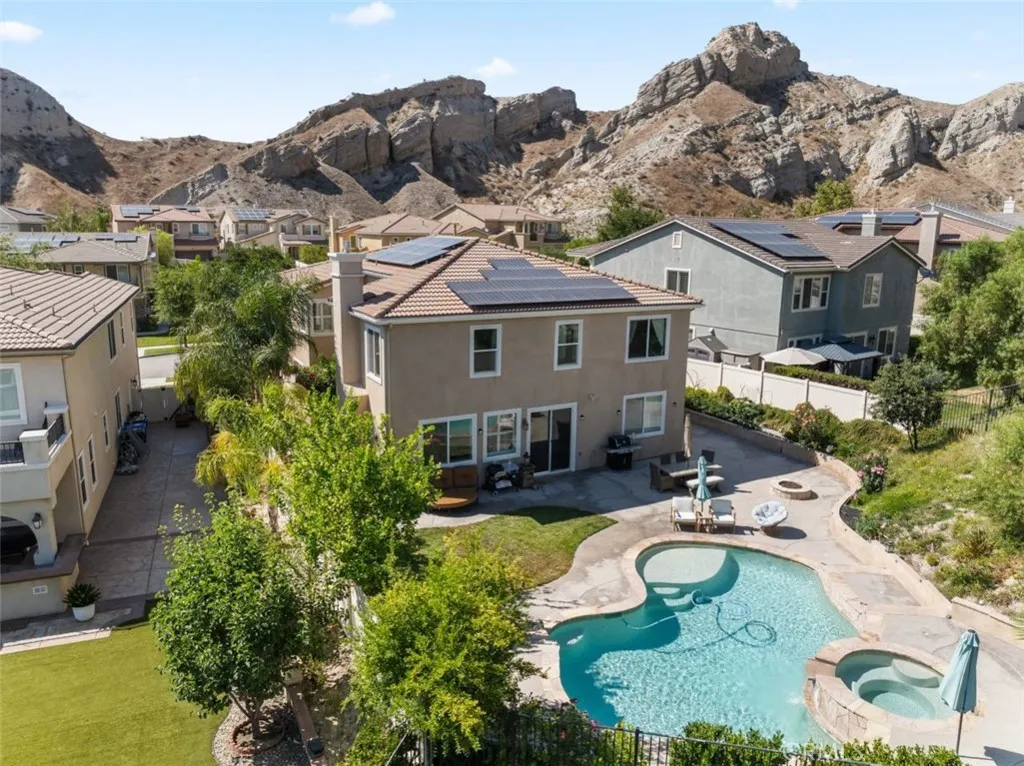 Canyon Country, California 91387, United States, 5 Bedrooms Bedrooms, ,4 BathroomsBathrooms,Residential,Active,174621