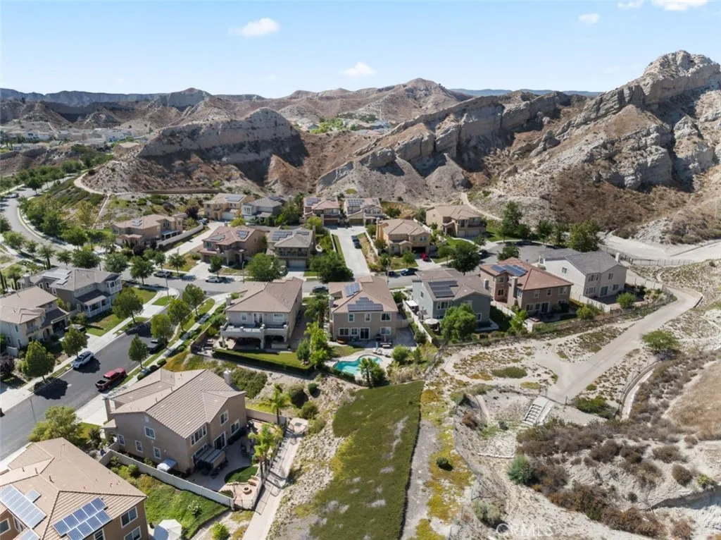 Canyon Country, California 91387, United States, 5 Bedrooms Bedrooms, ,4 BathroomsBathrooms,Residential,Active,174621