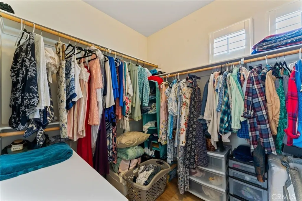 Canyon Country, California 91387, United States, 5 Bedrooms Bedrooms, ,4 BathroomsBathrooms,Residential,Active,174621