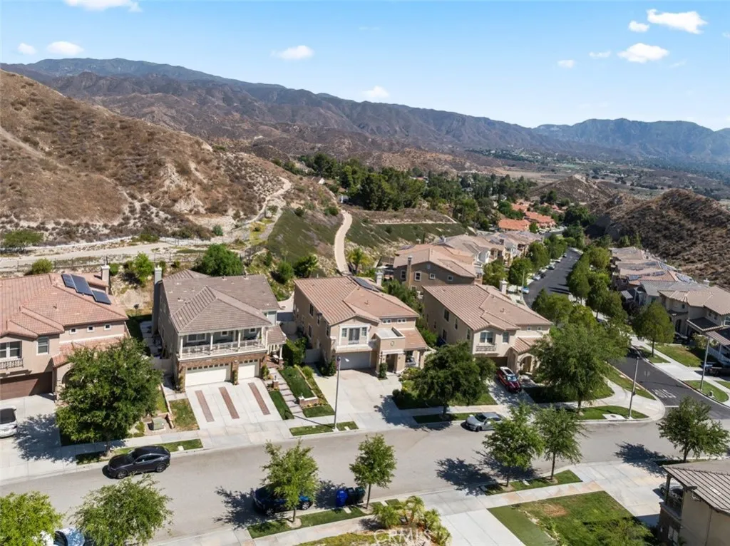 Canyon Country, California 91387, United States, 5 Bedrooms Bedrooms, ,4 BathroomsBathrooms,Residential,Active,174621