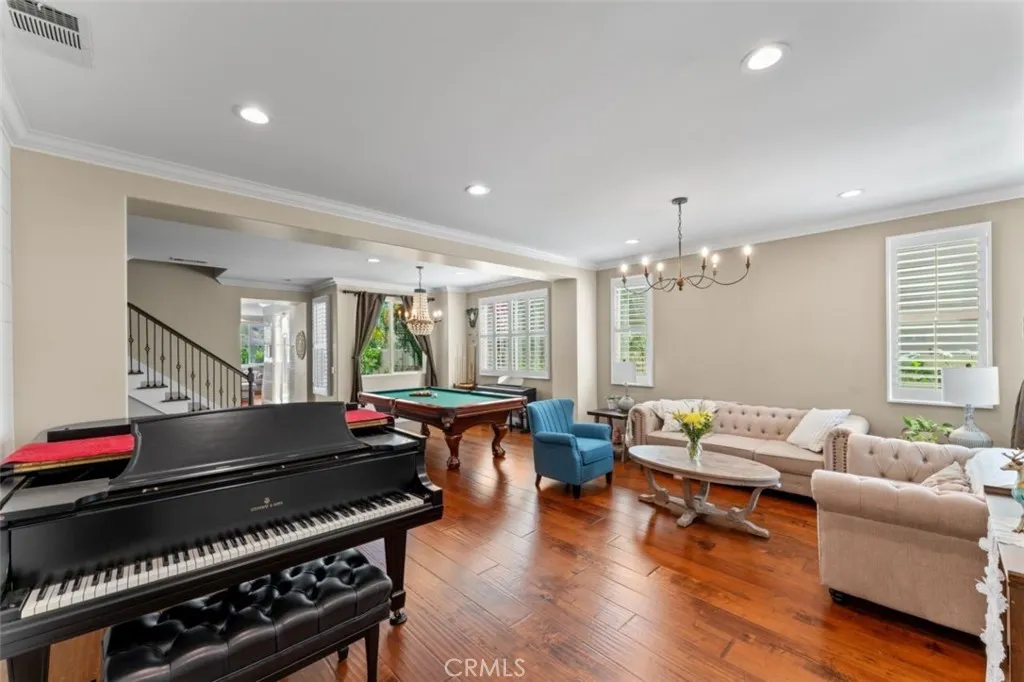 Canyon Country, California 91387, United States, 5 Bedrooms Bedrooms, ,4 BathroomsBathrooms,Residential,Active,174621