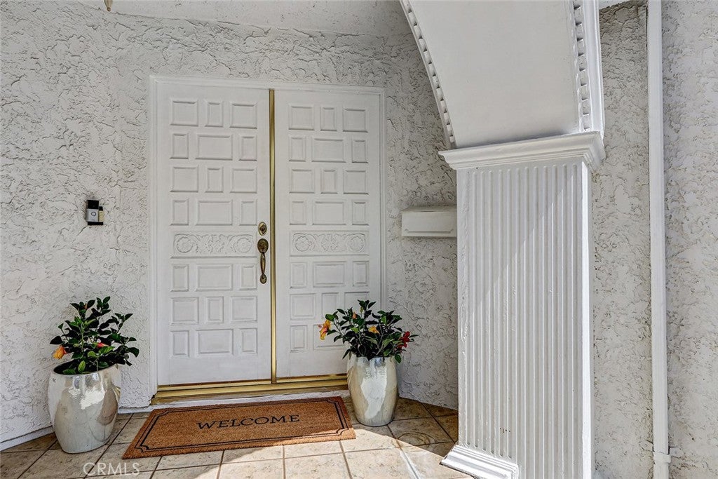 1701 Gates