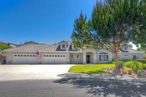 Photo of 2030 Mercy Pl PL, Escondido, CA 92026 (MLS # 260017541SD)