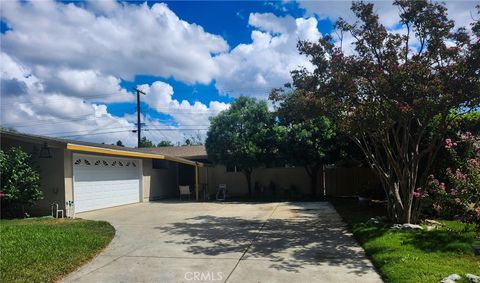 Photo of 6712 La Jolla Dr, Riverside, CA 92504 (MLS # IV25231559)