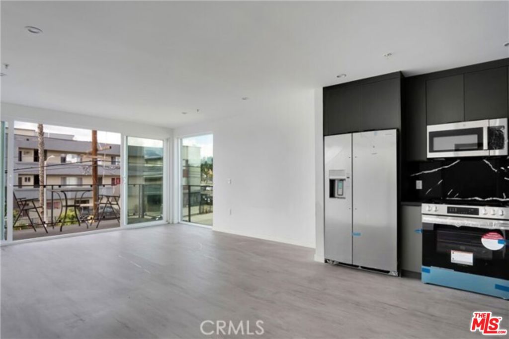 This modern brand new construction building was designed with the utmost perfection and detail. Discover the new standard for apartment living in DOWNTOWN. The apartment homes feature stainless steel appliances, wood floors, washer and dryer in unit, and central A/C and heating. Enjoy and spend some leisure time on the rooftop deck and enjoy its remarkable views all around. The community features controlled access, fitness center, herb/vegetable garden, and rooftop. All of this comes together to create a truly elevated living experience in one of the most cultured and connected locations in Los Angeles.