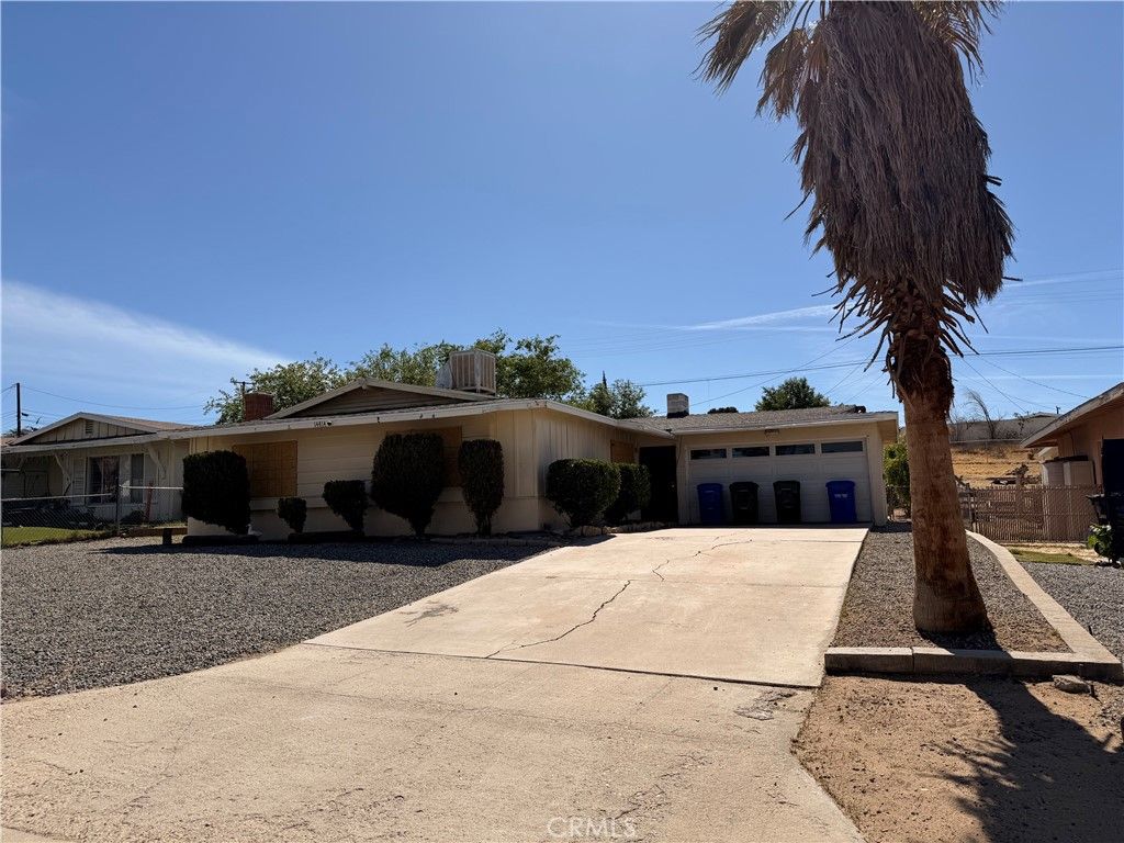 Photo of 14414 Hesperia, Victorville, CA 92395 (MLS # SB26087888)