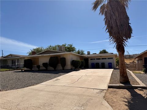 Photo of 14414 Hesperia, Victorville, CA 92395 (MLS # SB26087888)
