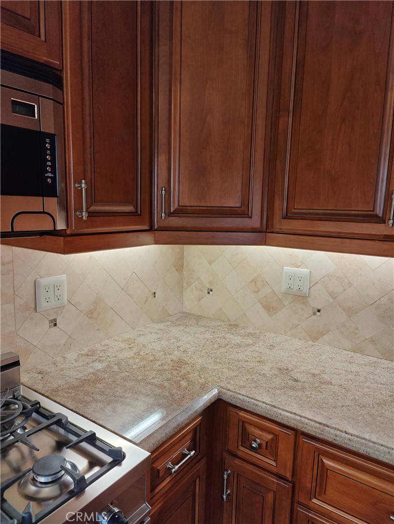Properties 4 21820 Marylee Street 222