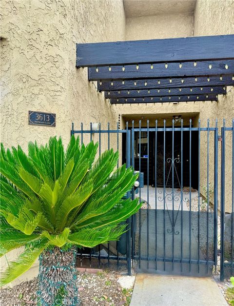 Photo of 3613 Redwood LN, West Covina, CA 91792 (MLS # TR26114480)