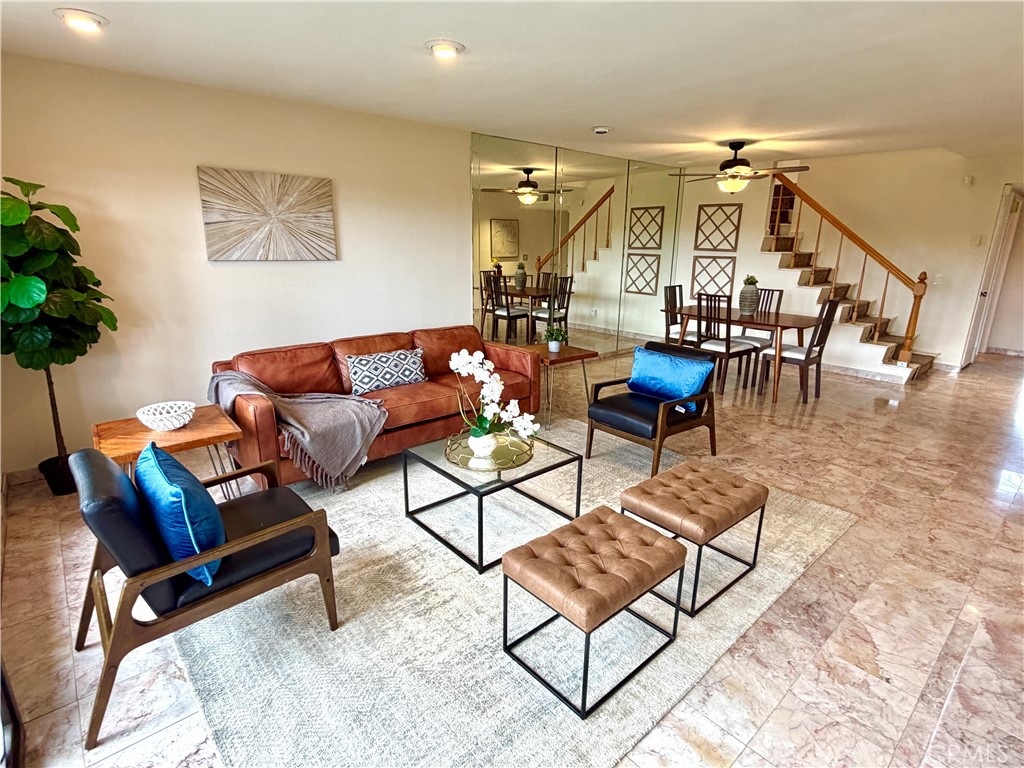 3613 Redwood