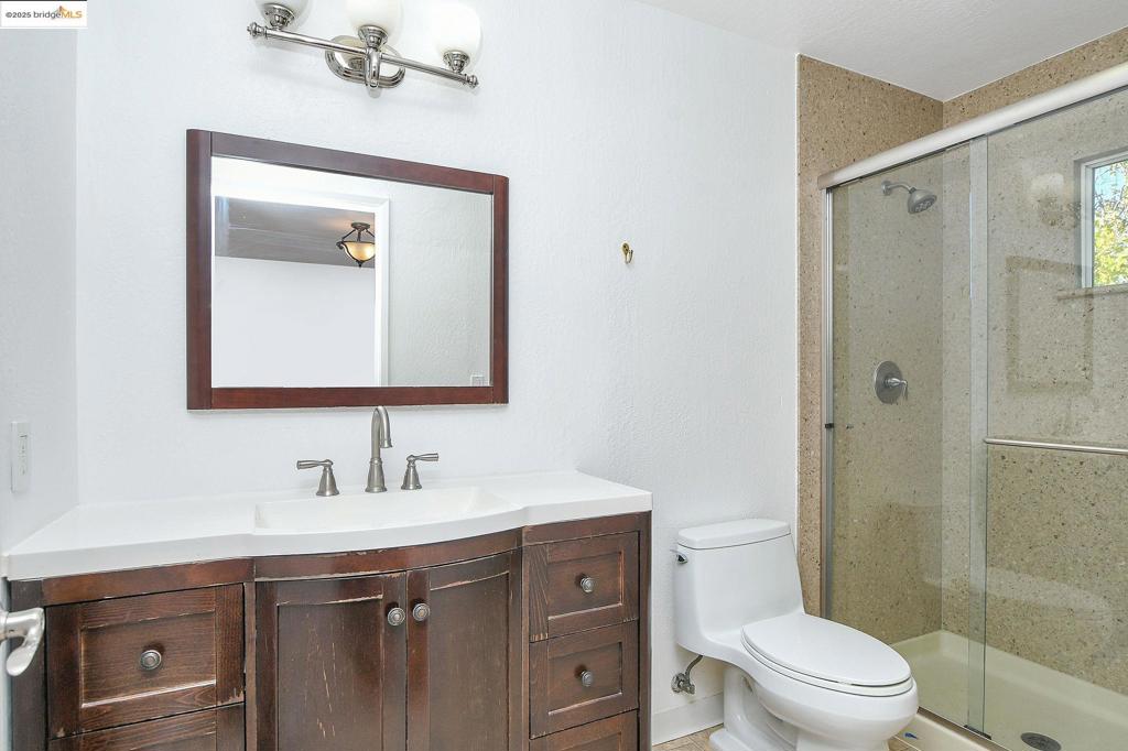 CLAYTON VALLEY - Residential