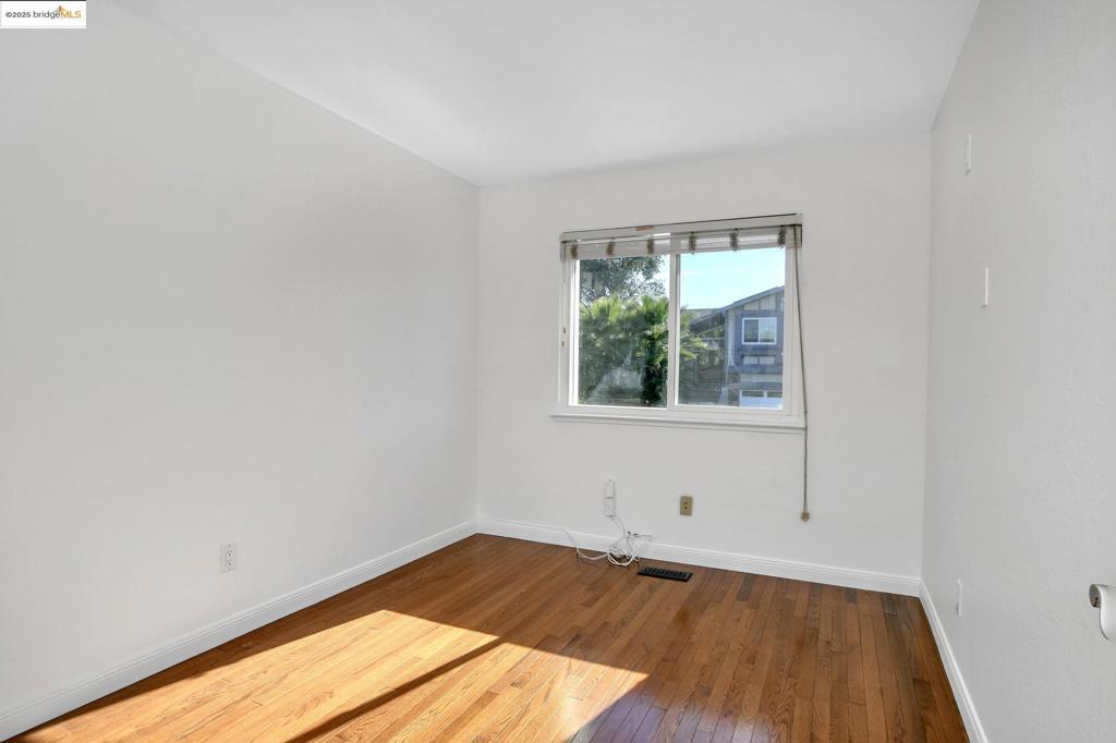 CLAYTON VALLEY - Residential