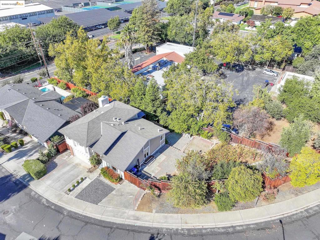 CLAYTON VALLEY - Residential