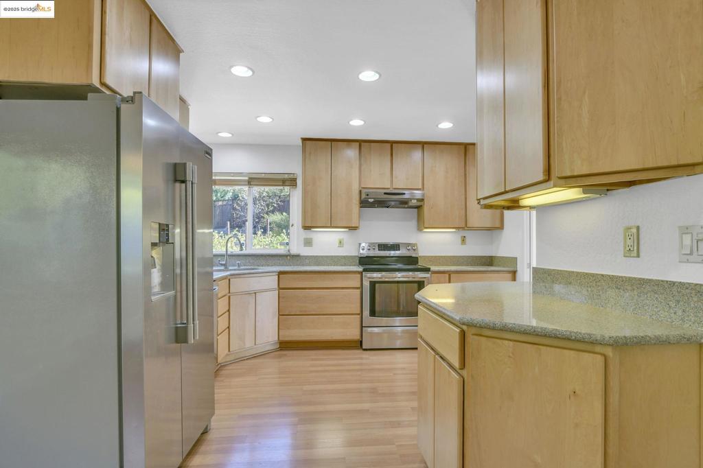 CLAYTON VALLEY - Residential