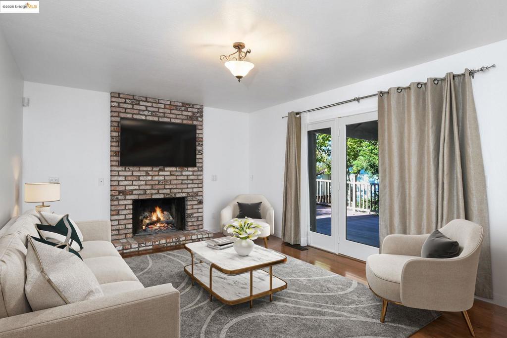 CLAYTON VALLEY - Residential