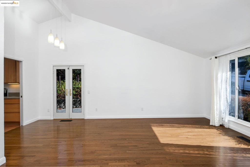 CLAYTON VALLEY - Residential