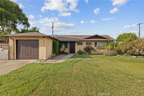 Photo of 4312 W Dorothea Avenue, Visalia, CA 93277 (MLS # FR26066865)