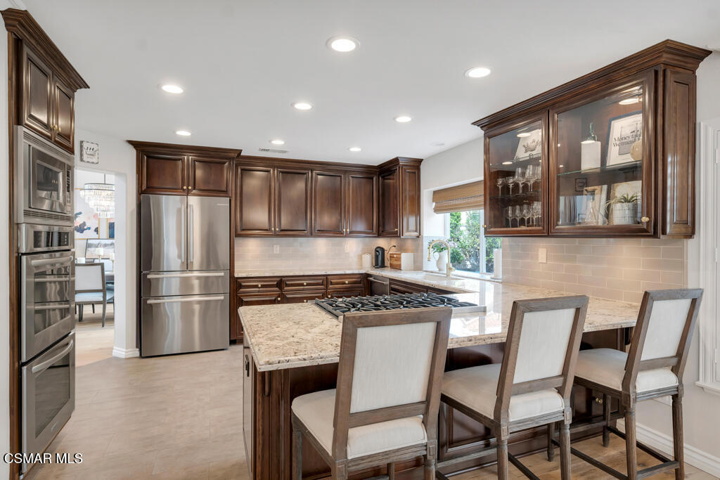 360 Cliffhollow Court