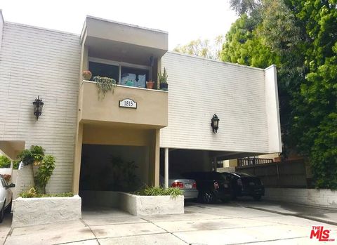 Photo of 1815 Camden Avenue #1, Los Angeles, CA 90025 (MLS # 26648845)