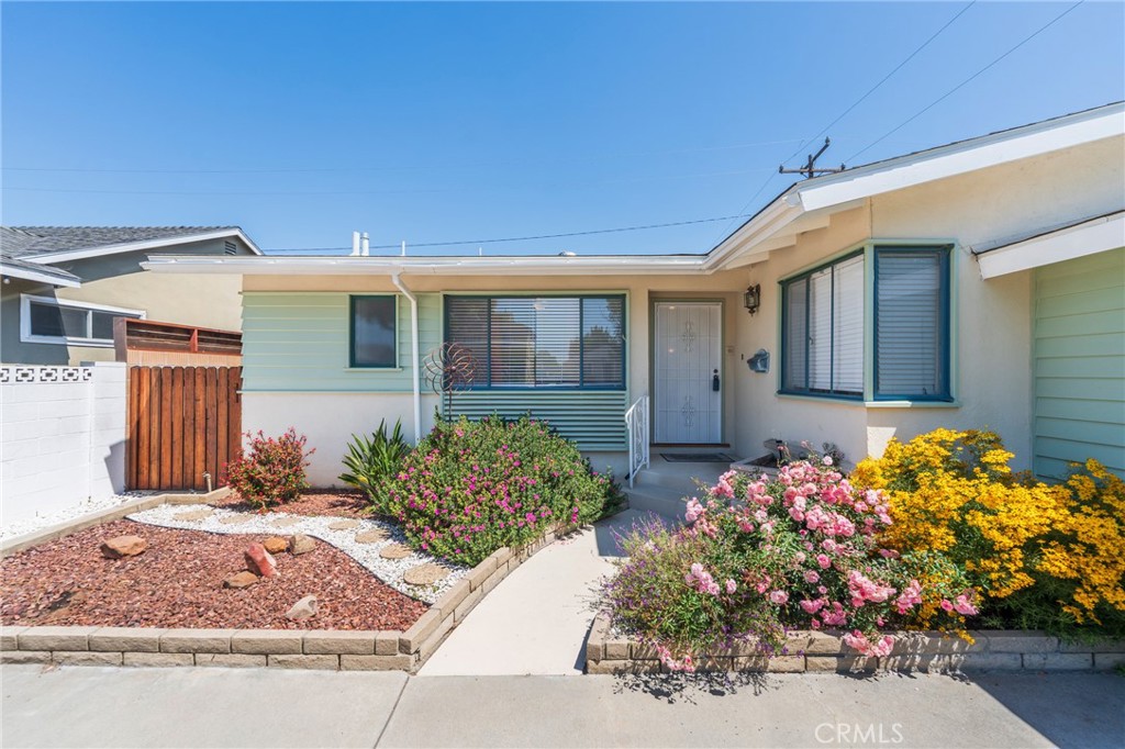 2433 Dollar Street