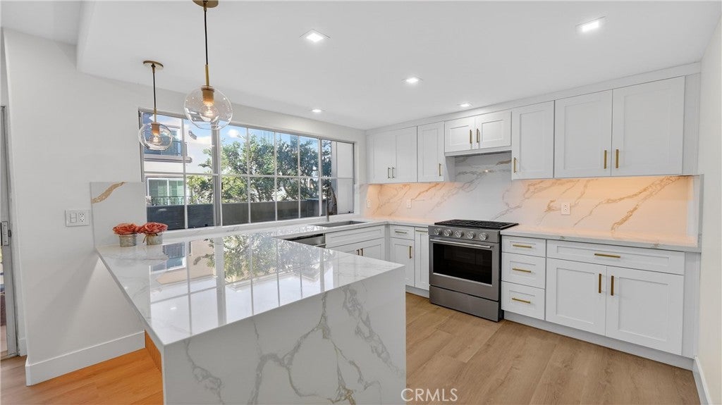 Photo of 19282 Torreypines Cir, Huntington Beach, CA 92648 (MLS # PW26049749)