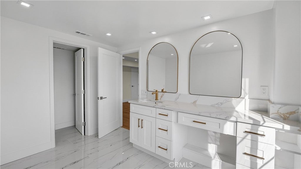 Photo of 19282 Torreypines Cir, Huntington Beach, CA 92648 (MLS # PW26049749)