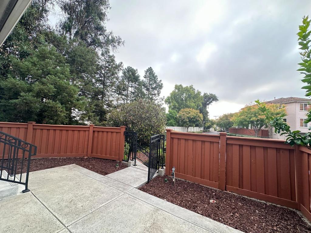 223 Vista Roma Way
