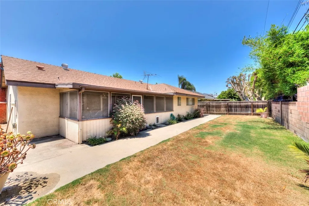 Santa Ana, California 92705, United States, 4 Bedrooms Bedrooms, ,2 BathroomsBathrooms,Residential,Active,174664