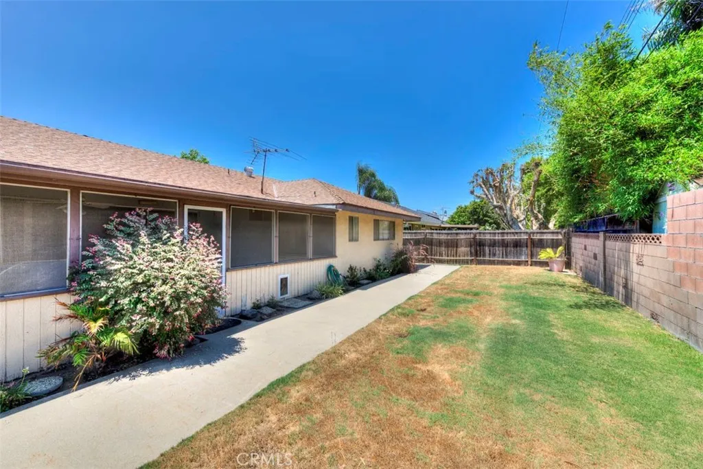 Santa Ana, California 92705, United States, 4 Bedrooms Bedrooms, ,2 BathroomsBathrooms,Residential,Active,174664
