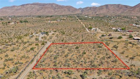 Photo of 2 Lamprey Road, Apple Valley, CA 92308 (MLS # HD26075796)