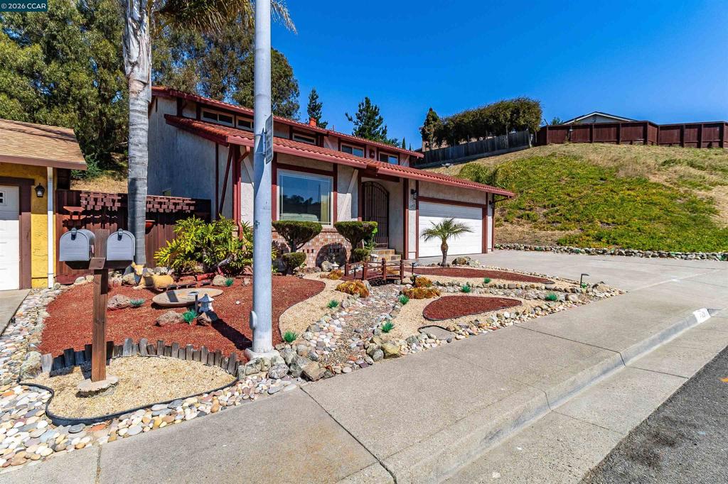 1243 Fairway Dr
