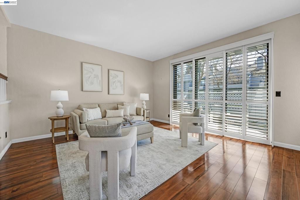 Photo of 210 Sunspring Ct Ct, Pleasant Hill, CA 94523 (MLS # 41127217)