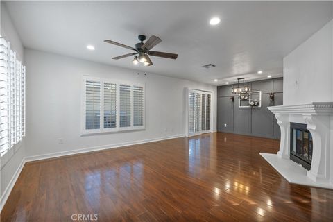 Photo of 31311 The Old Road #B, Castaic, CA 91384 (MLS # SR25278197)